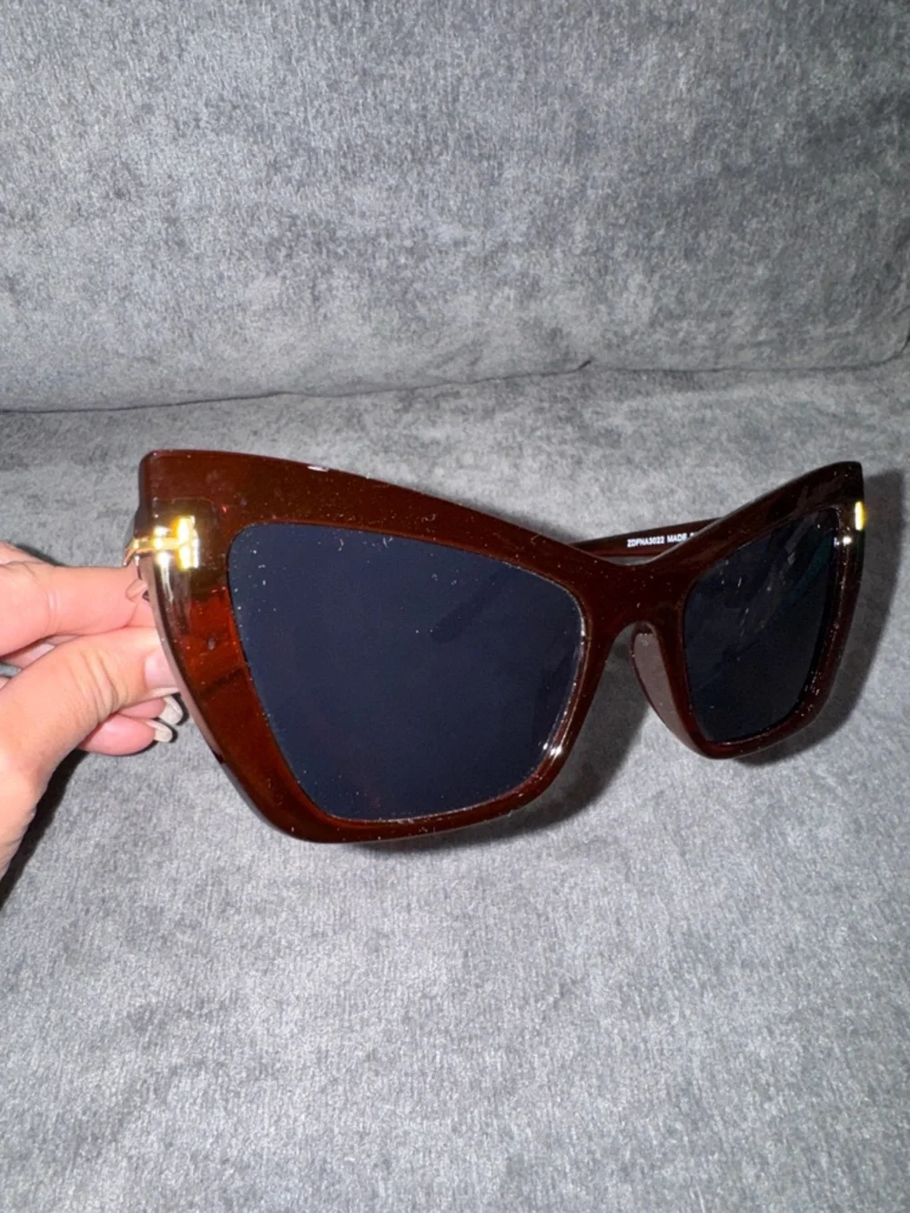 Brown Cat Eye Sunglasses with Gold Accents – New